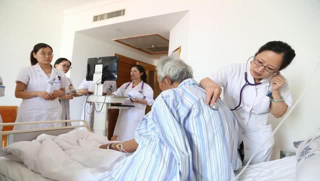 知道苍蝇是脏乱差的代表,却不晓得它对地球的贡献比人类大
